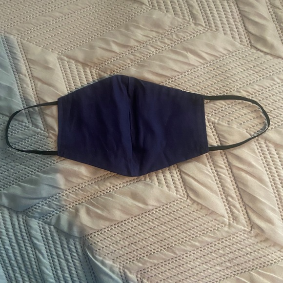 LA Rams Mask - Picture 2 of 3